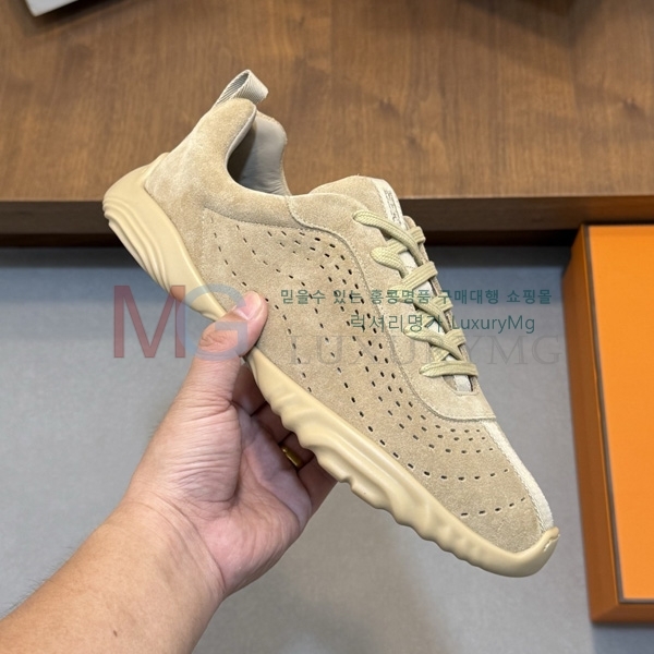 ���� �����޽� �ȭ HR93504-4