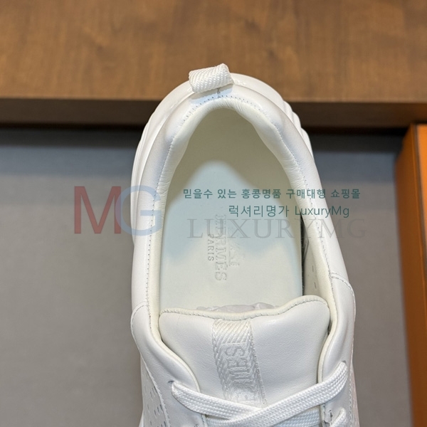 ���� �����޽� �ȭ HR93504-1