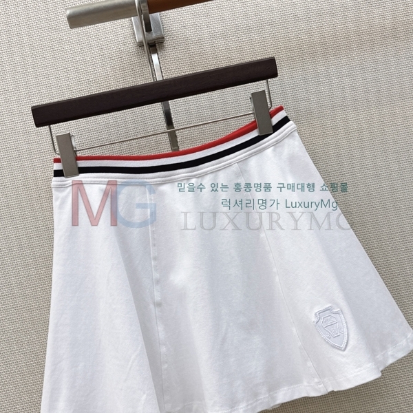 ���� ���ڷ� ��ġ�ڸ� ��ĿƮ BC33467-1