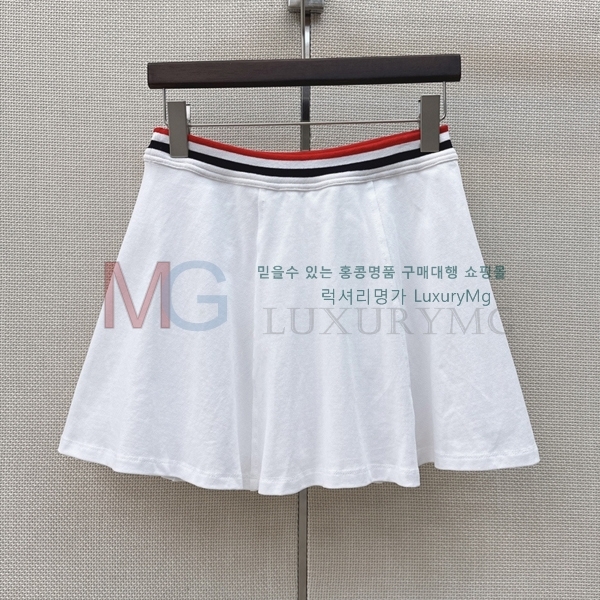 ���� ���ڷ� ��ġ�ڸ� ��ĿƮ BC33467-1