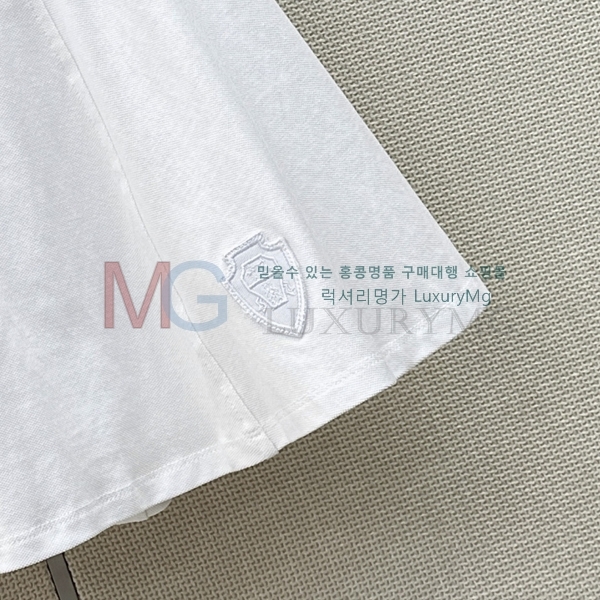 ���� ���ڷ� ��ġ�ڸ� ��ĿƮ BC33467-1