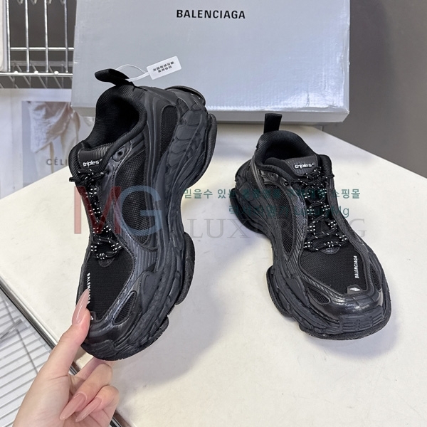 �������� �߷��þư� ����Ŀ�� BA81171