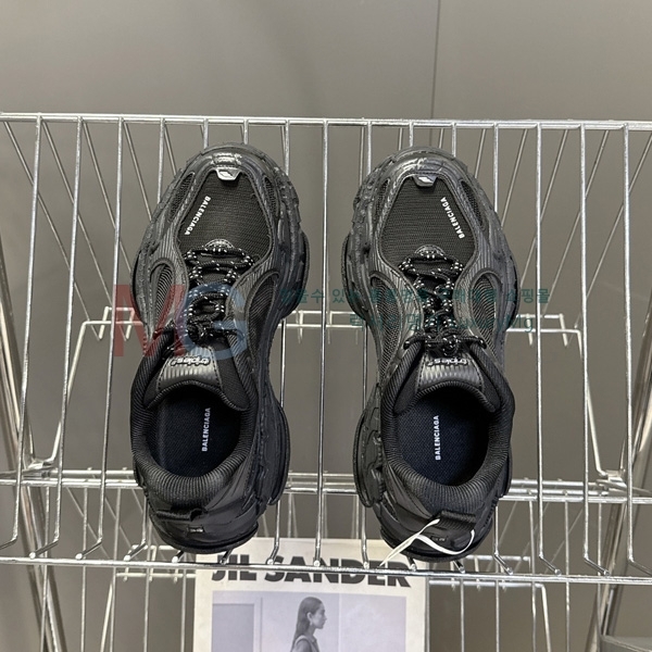 �������� �߷��þư� ����Ŀ�� BA81171