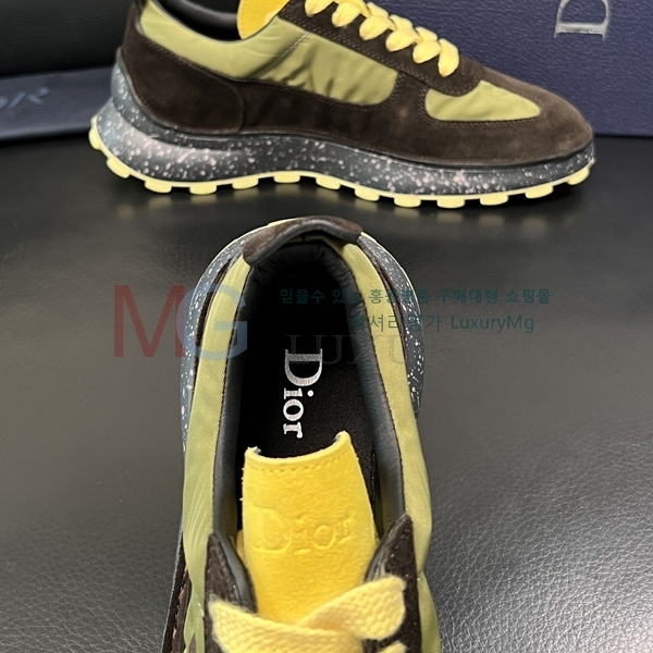 ���� ��� �ȭ D55809783