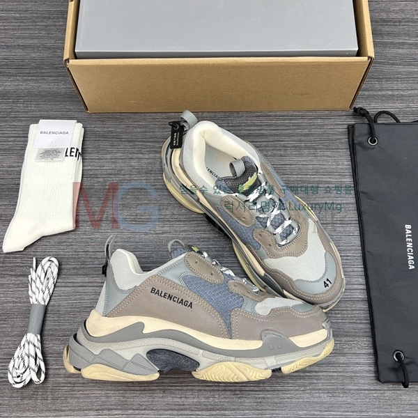 �������� �߷��þư� ����Ŀ�� BA862650