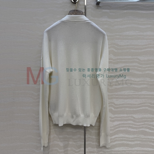 ���� �η�**�� ������ ����� LP451044-7