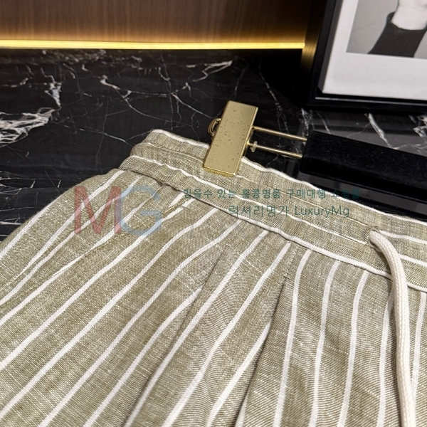 ���� ���ڷ� ��ġ�ڸ� �ݹ��� 23436433