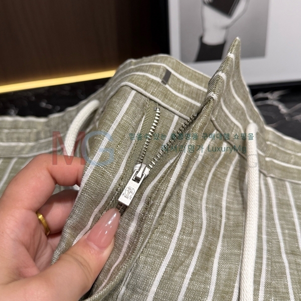 ���� ���ڷ� ��ġ�ڸ� �ݹ��� 23436433