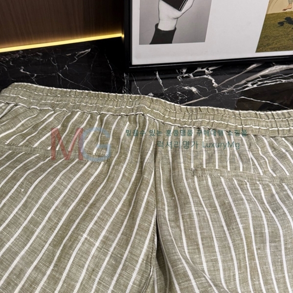 ���� ���ڷ� ��ġ�ڸ� �ݹ��� 23436433