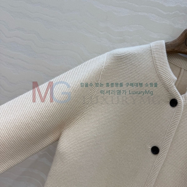 ���� �η�**�� ������ ����� LP4545033-2