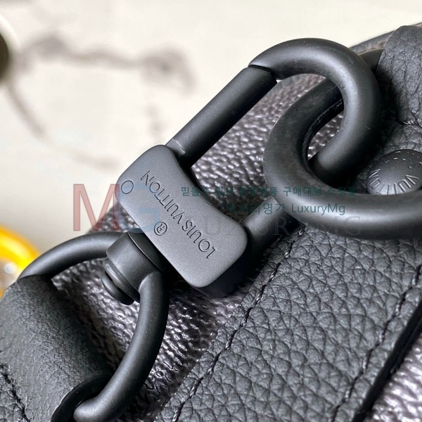 ���̺��� Ű�� �ݵѸ��� 25 M14919-300