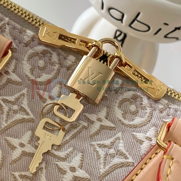 ���̺��� ���ǵ� ����Ʈ 30 M28479-1