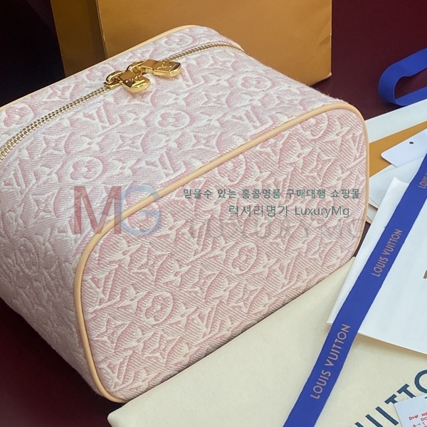 ���̺��� �Ͻ� �̴� ����Ƽ ���̽� M29667-1