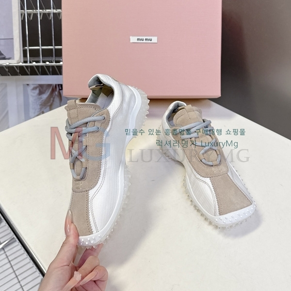 ���� �̿�̿� ����Ŀ�� MIU02240-3