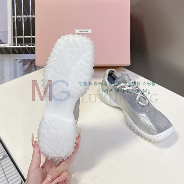 ���� �̿�̿� ����Ŀ�� MIU02240