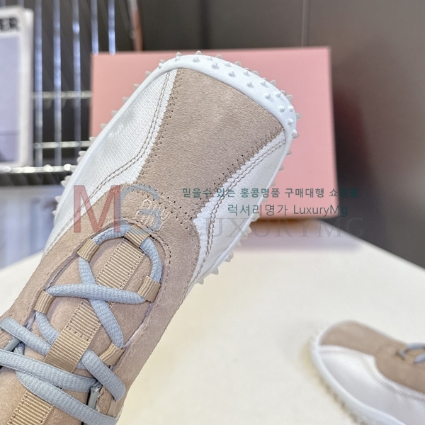 ���� �̿�̿� ����Ŀ�� MIU02240-3