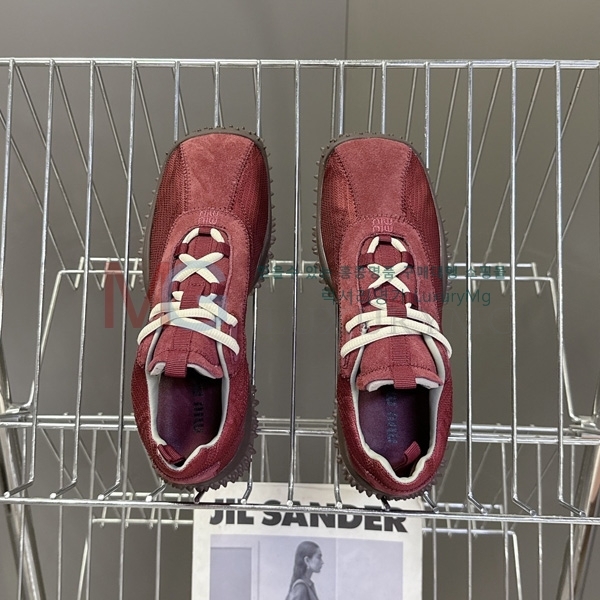 ���� �̿�̿� ����Ŀ�� MIU02240-1