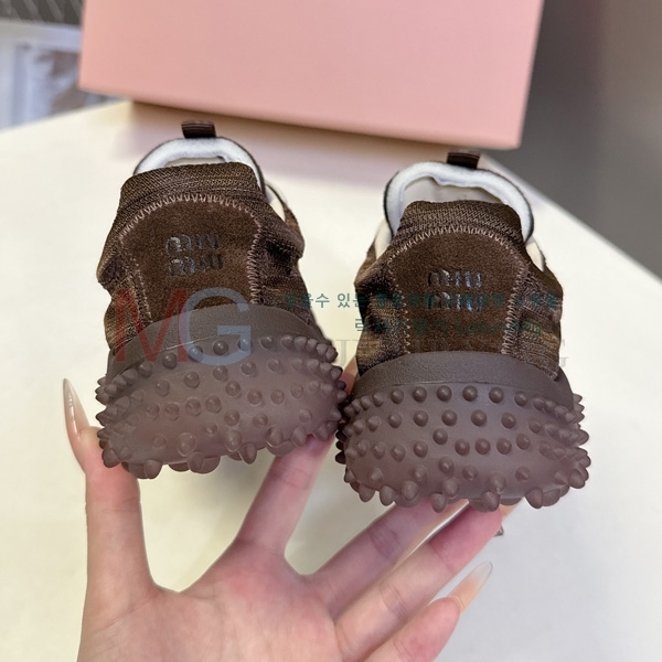 ���� �̿�̿� ����Ŀ�� MIU02240-2