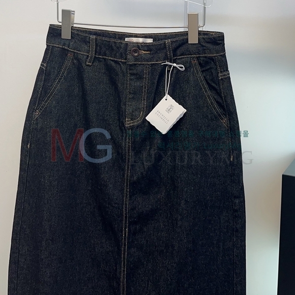 ���� ���ڷ� ��ġ�ڸ� ��ĿƮ BC232640-9