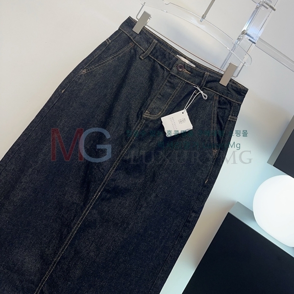���� ���ڷ� ��ġ�ڸ� ��ĿƮ BC232640-9