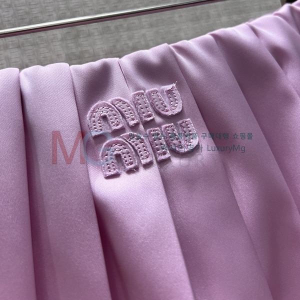 ���� �̿�̿� ��ĿƮ MIU4356435-7