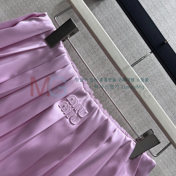 ���� �̿�̿� ��ĿƮ MIU4356435-7