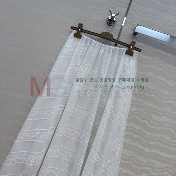 ���� ���ڷ� ��ġ�ڸ� ��ĿƮ BC232640-8
