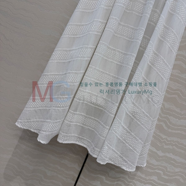 ���� ���ڷ� ��ġ�ڸ� ��ĿƮ BC232640-8