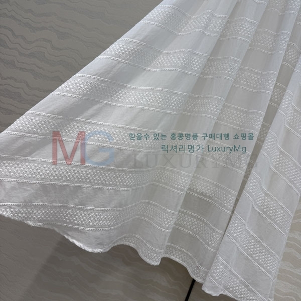 ���� ���ڷ� ��ġ�ڸ� ��ĿƮ BC232640-8