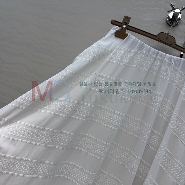 ���� ���ڷ� ��ġ�ڸ� ��ĿƮ BC232640-8