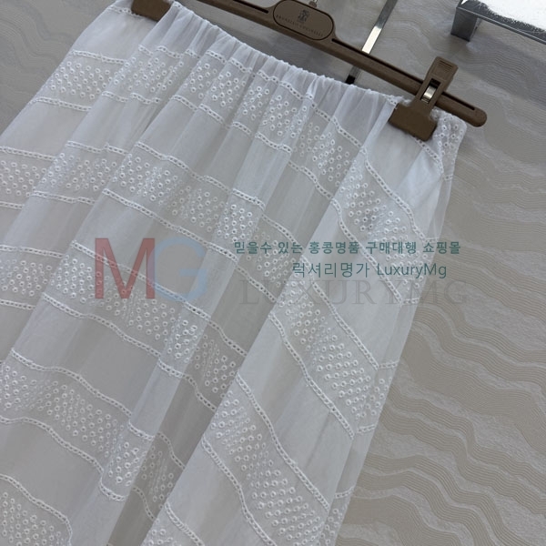 ���� ���ڷ� ��ġ�ڸ� ��ĿƮ BC232640-8