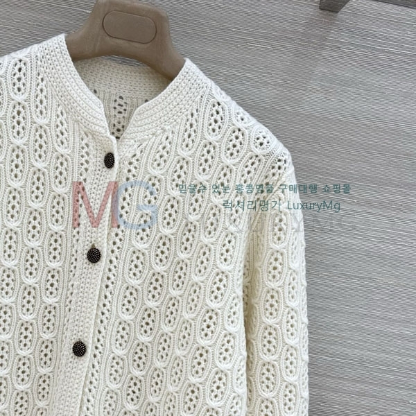 ���� �η�**�� ������ ����� LP451044-15